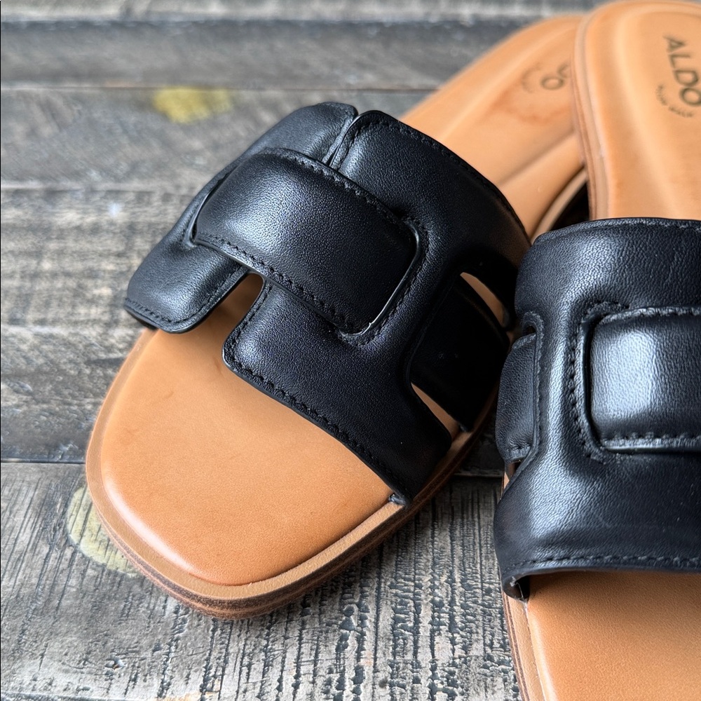 🗣️LAST CALL 🗣️ALDO Elenaa padded flat sandals - Picture 3 of 7